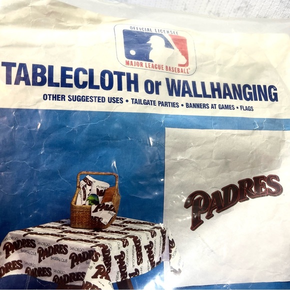 Vintage MLB 1988 San Diego Padres Table Cloth/Wall Hanging. - Picture 7 of 7